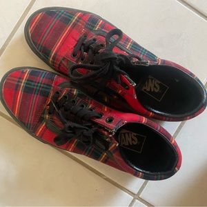 PATTERNED VANS